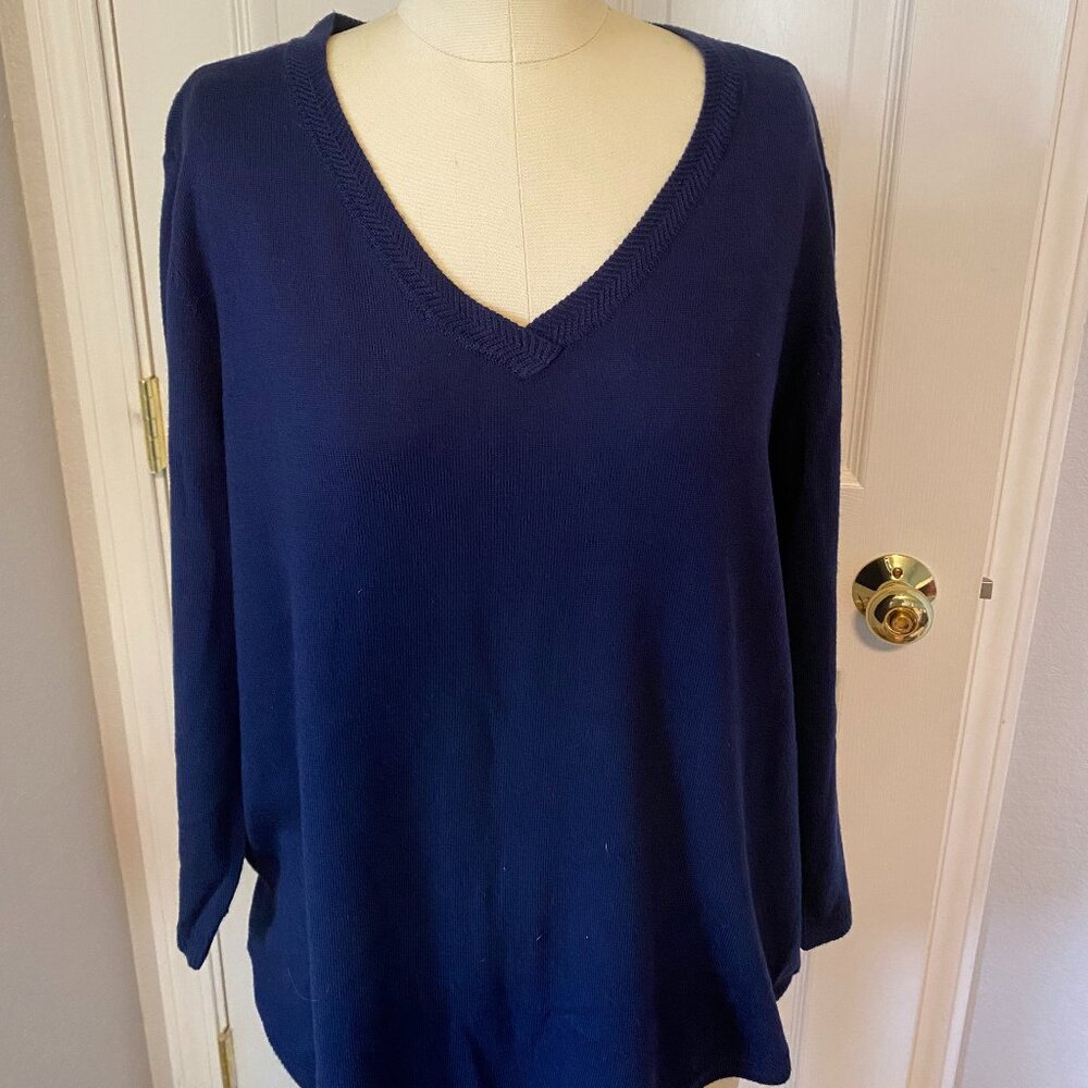 NWT Chicos Navy V-neck Sweater Chico Size 3